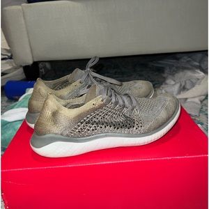 Nike Womens Freerun Flyknit 9